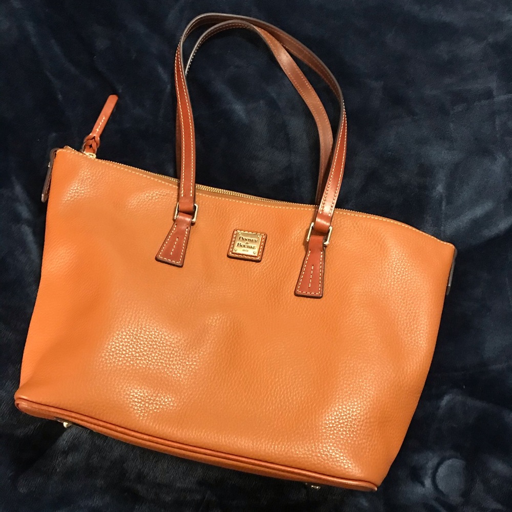Dooney & Burke ZIP Top Shopper